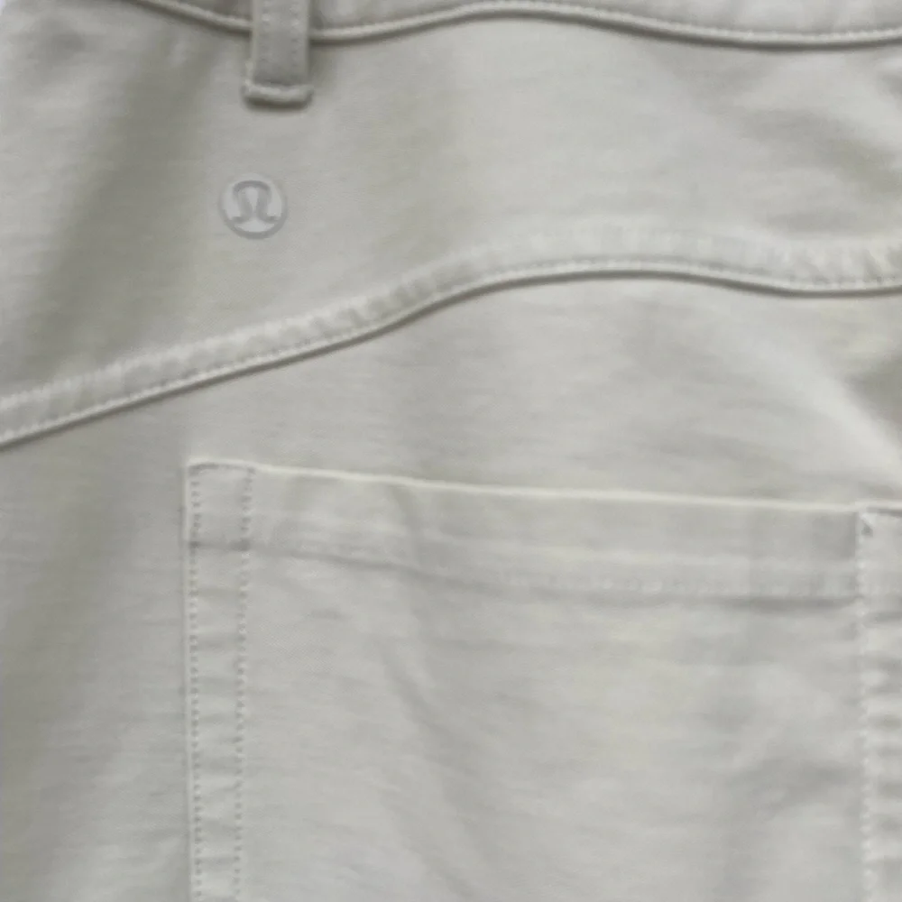 lululemon athletica smooth neutral