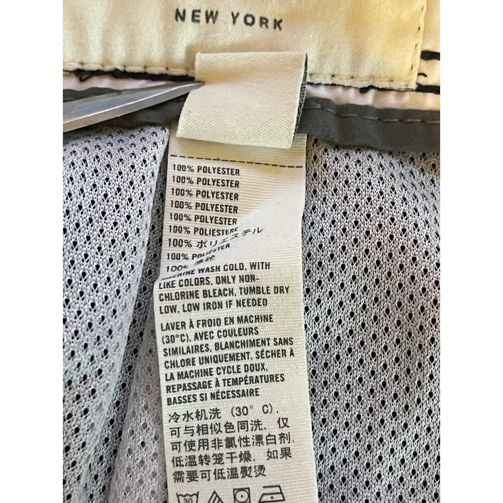 Abercrombie & Fitch this product