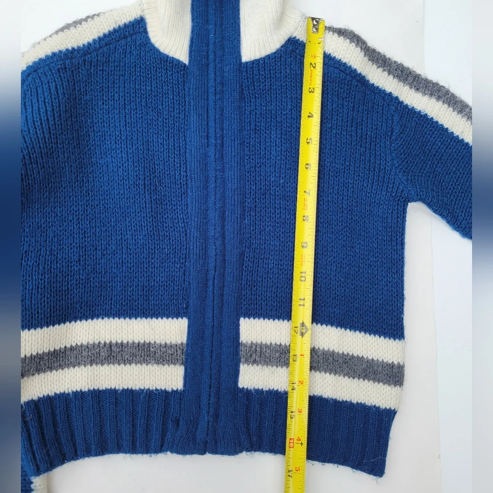 Vintage wool blue and white zip up turtleneck cardigan sweater