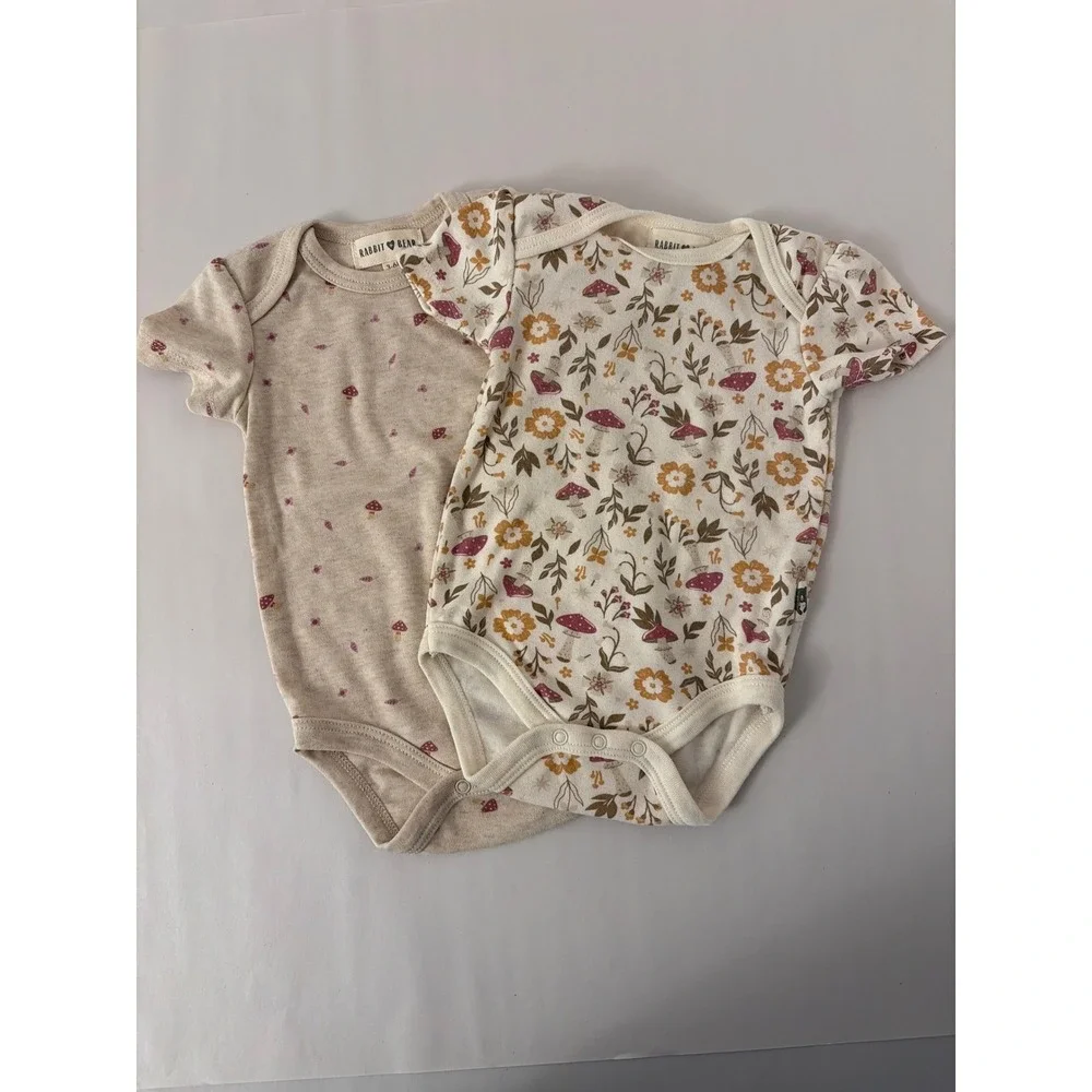 Rabbit + Bear Bodysuits Baby 3-6M Beige Excellent Mushroom Floral 2-Pack‎