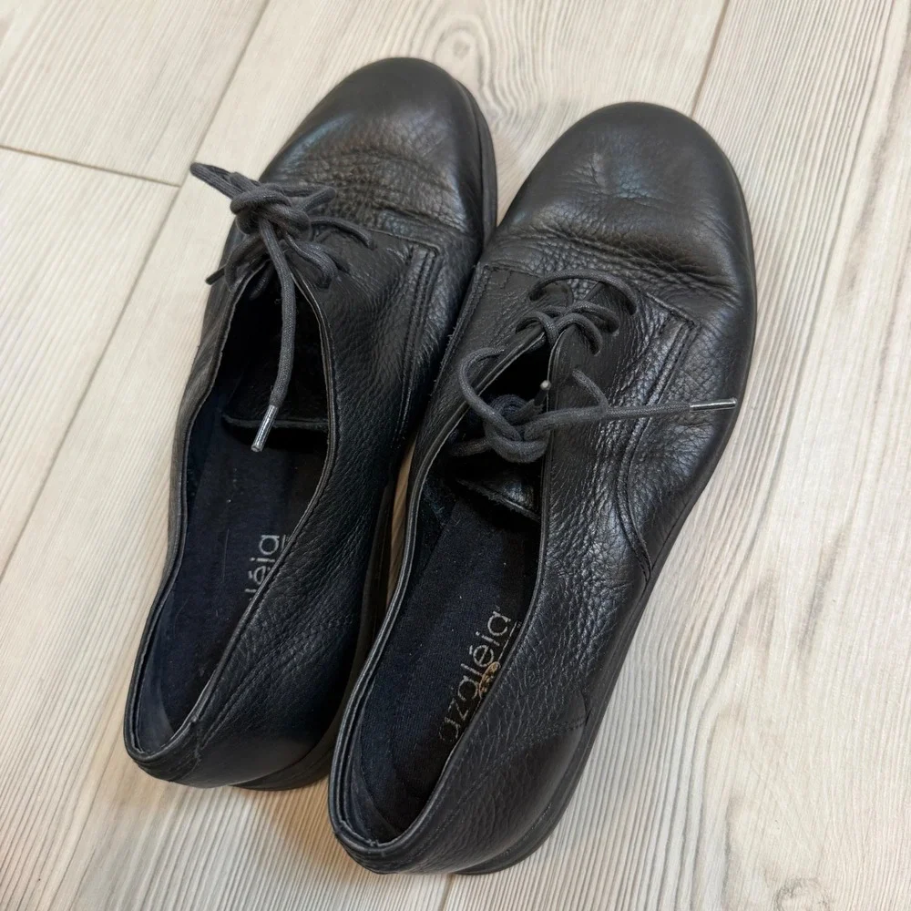 Azaleia black leather