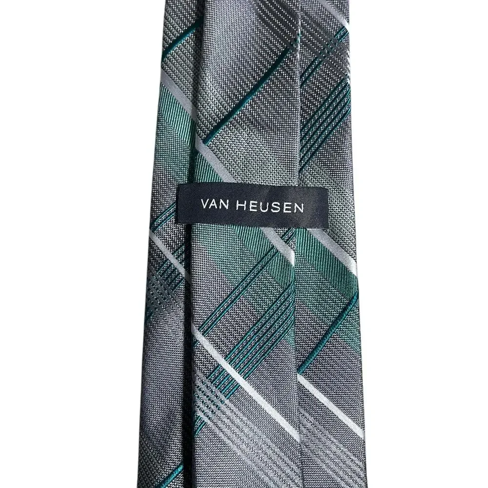 Van Heusen wide 3”