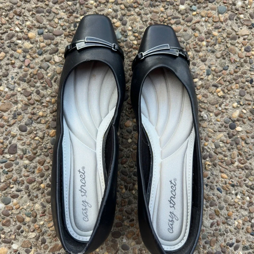 Easy Street Womens Black Square Toe Low Block Heel‎ Pumps Shoes 7.5M 30-2901