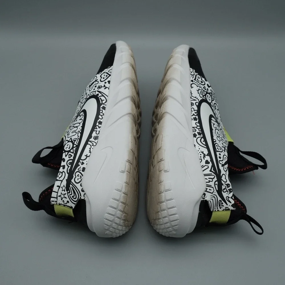 Nike slip construction