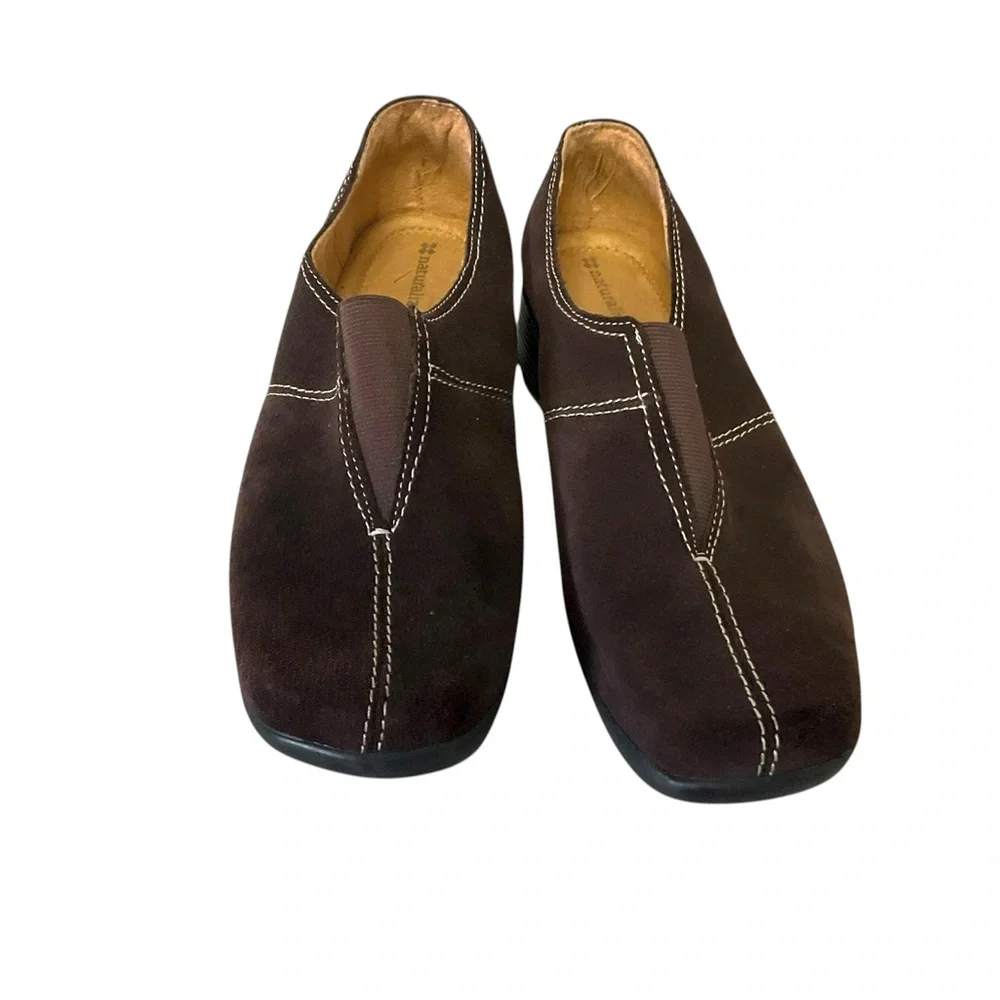 Naturalizer details new