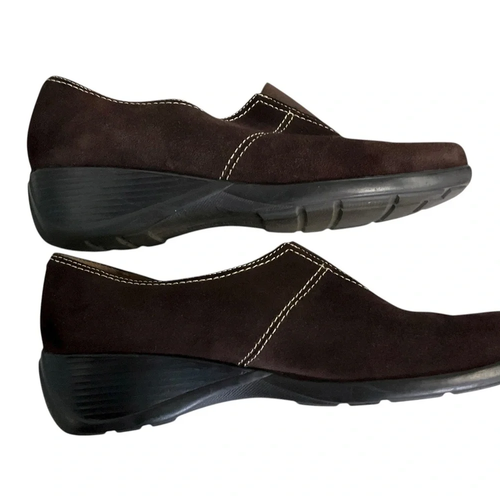 Naturalizer details new