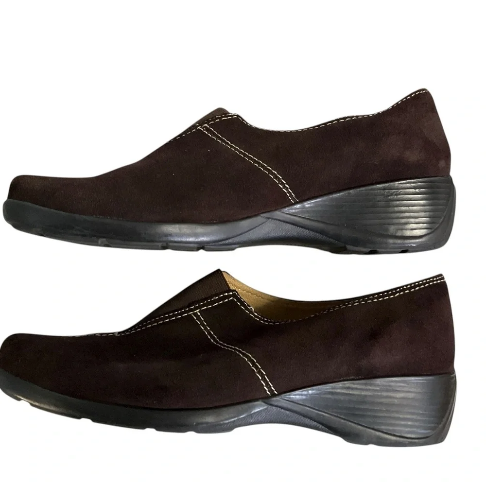 Naturalizer details new