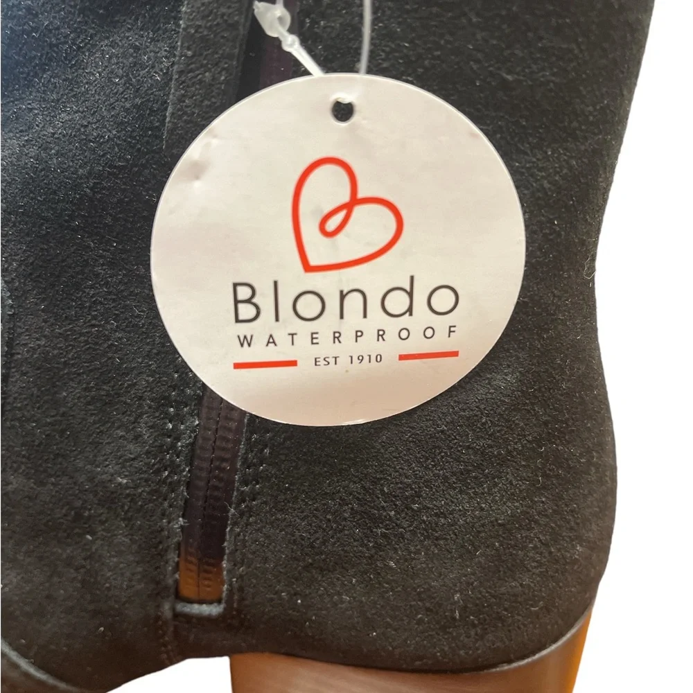 Blondo these pair