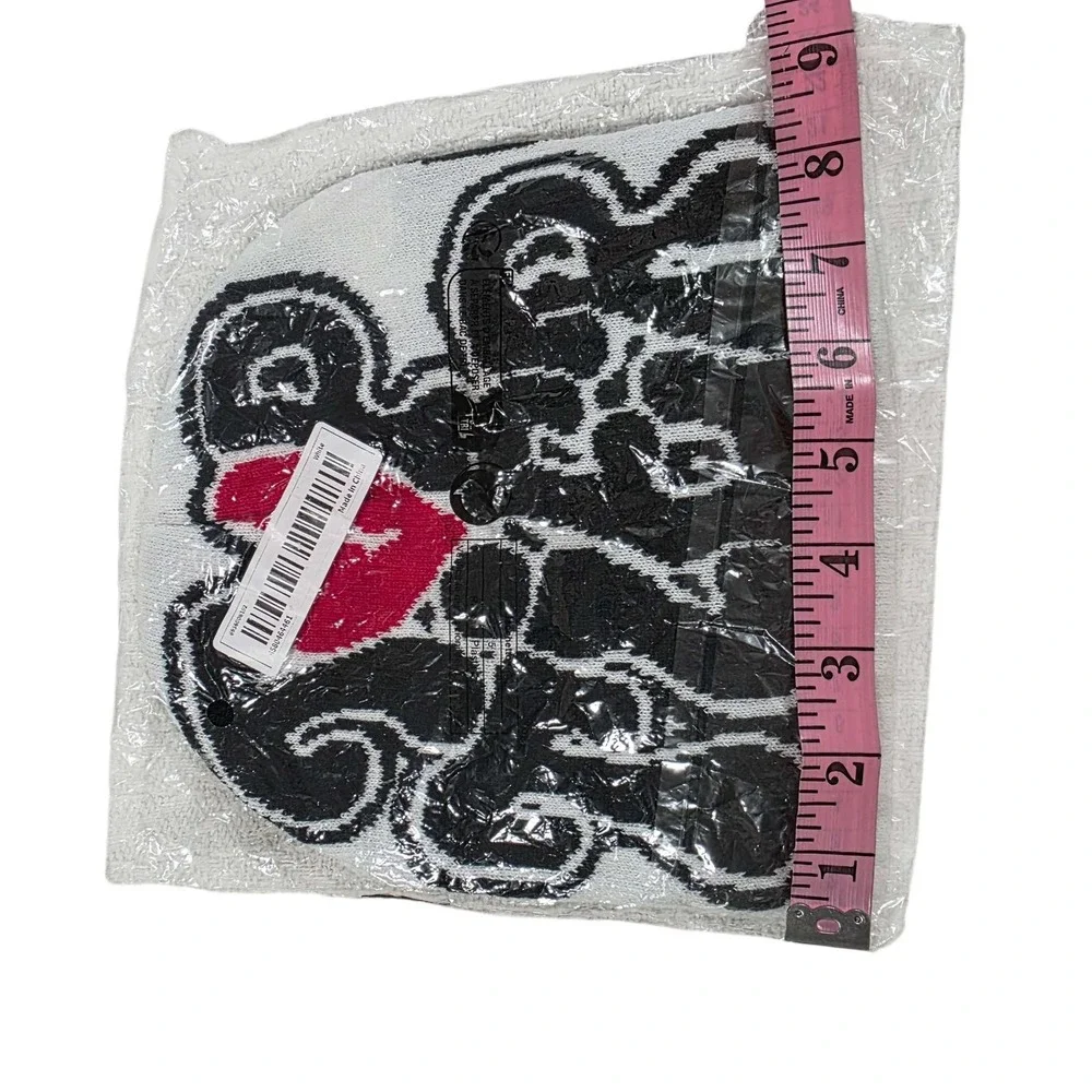 Broken Heart Logo broken heart