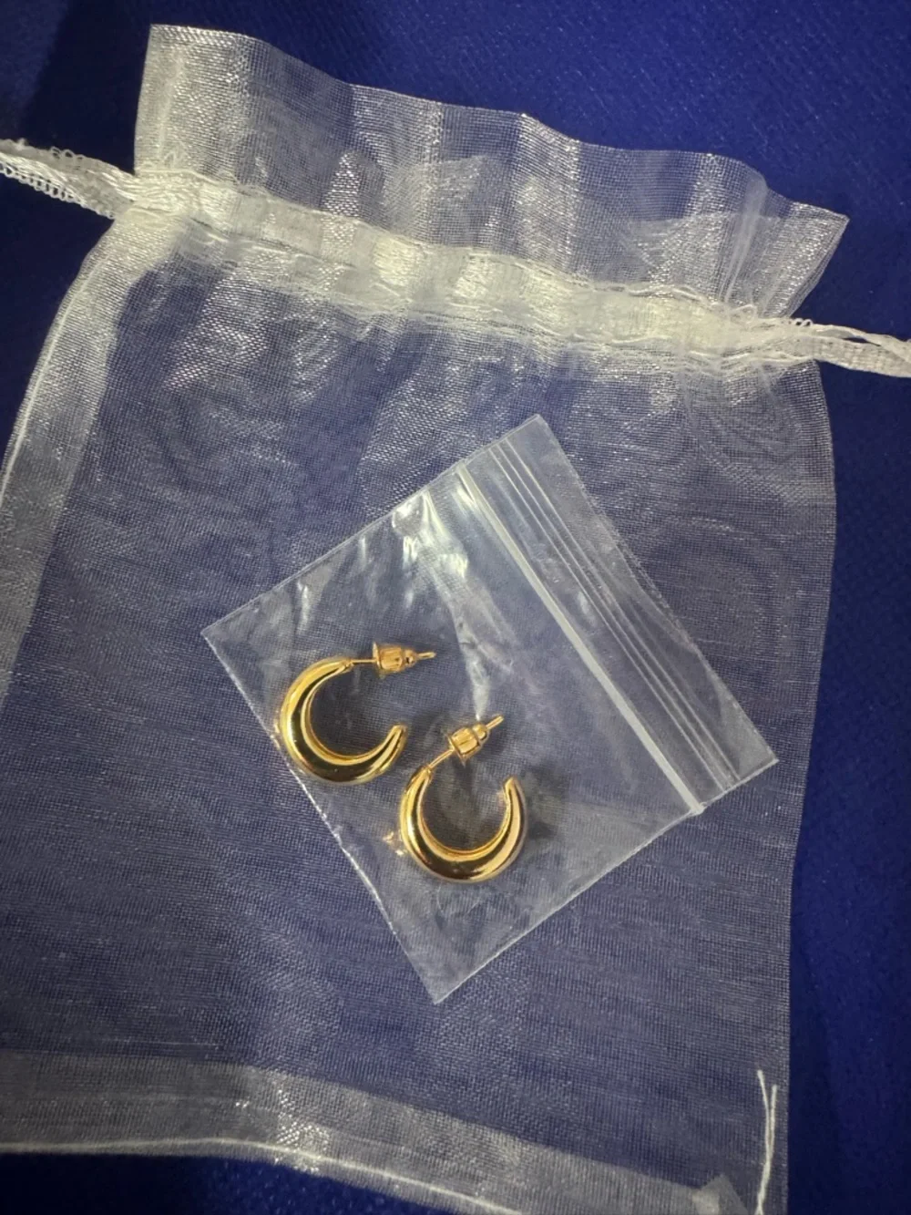 Gold Crescent Hoop Earrings — Women’s Fashion Jewelry - Dainty cute! — like new