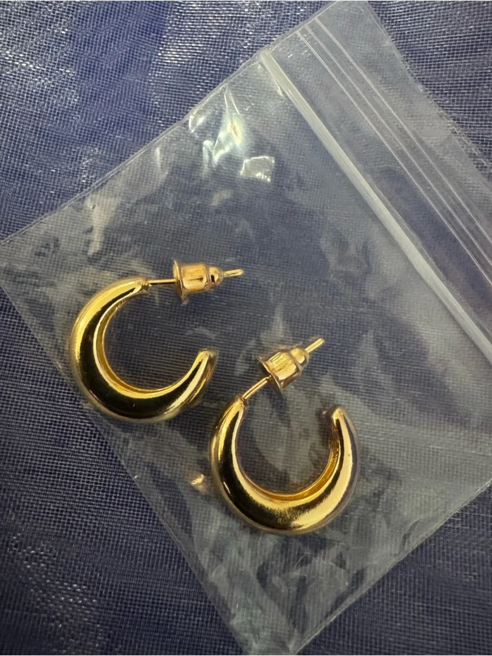 Source Unknown polished gold