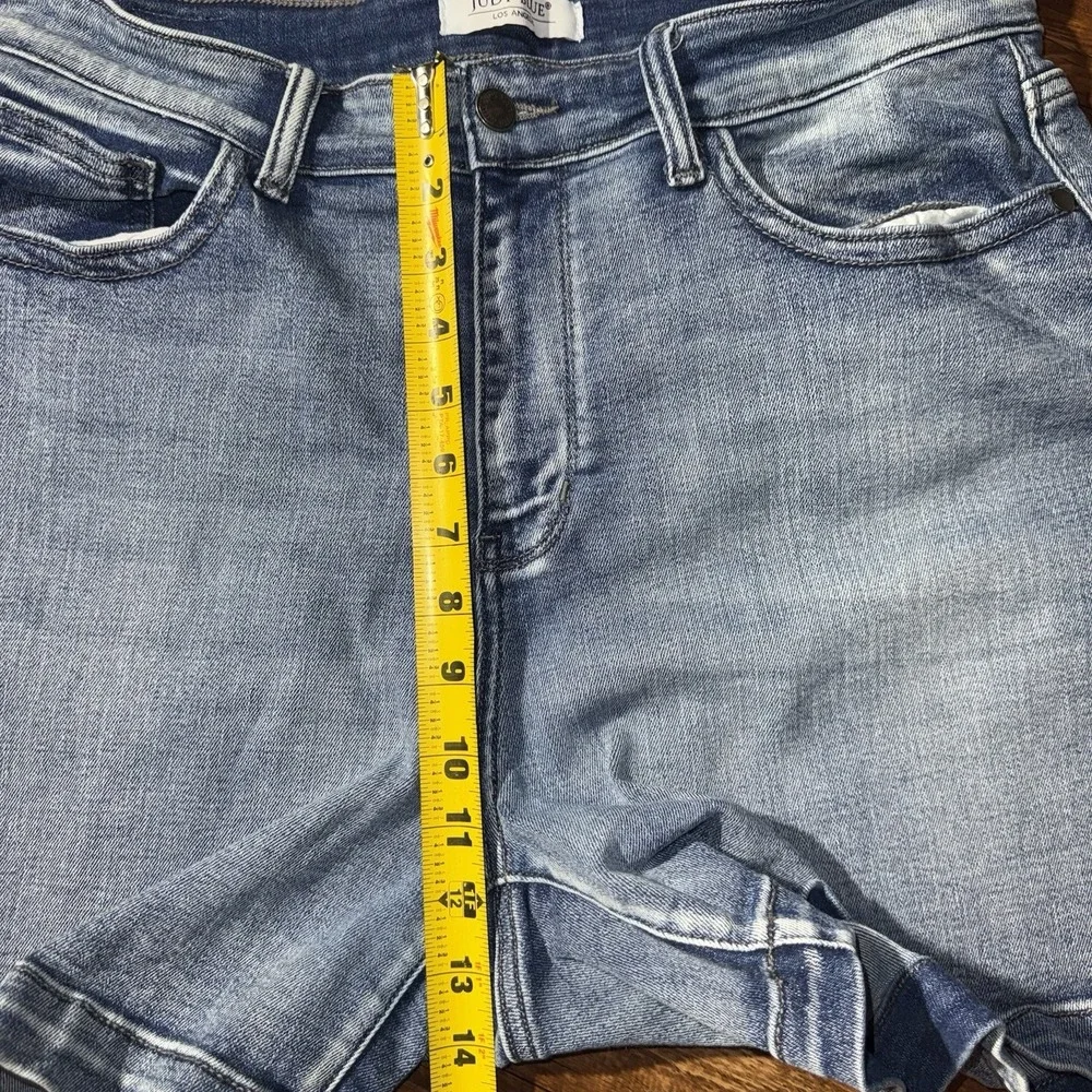Judy Blue measurements 2xl preowned