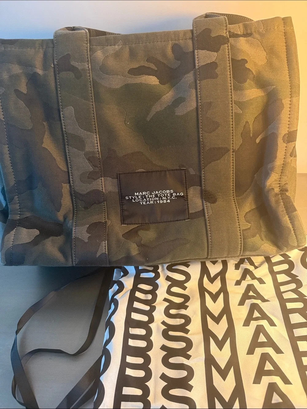 Marc Jacobs structured canvas