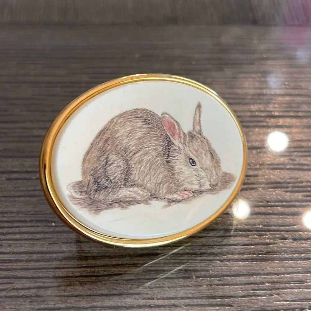 Vintage oval shaped