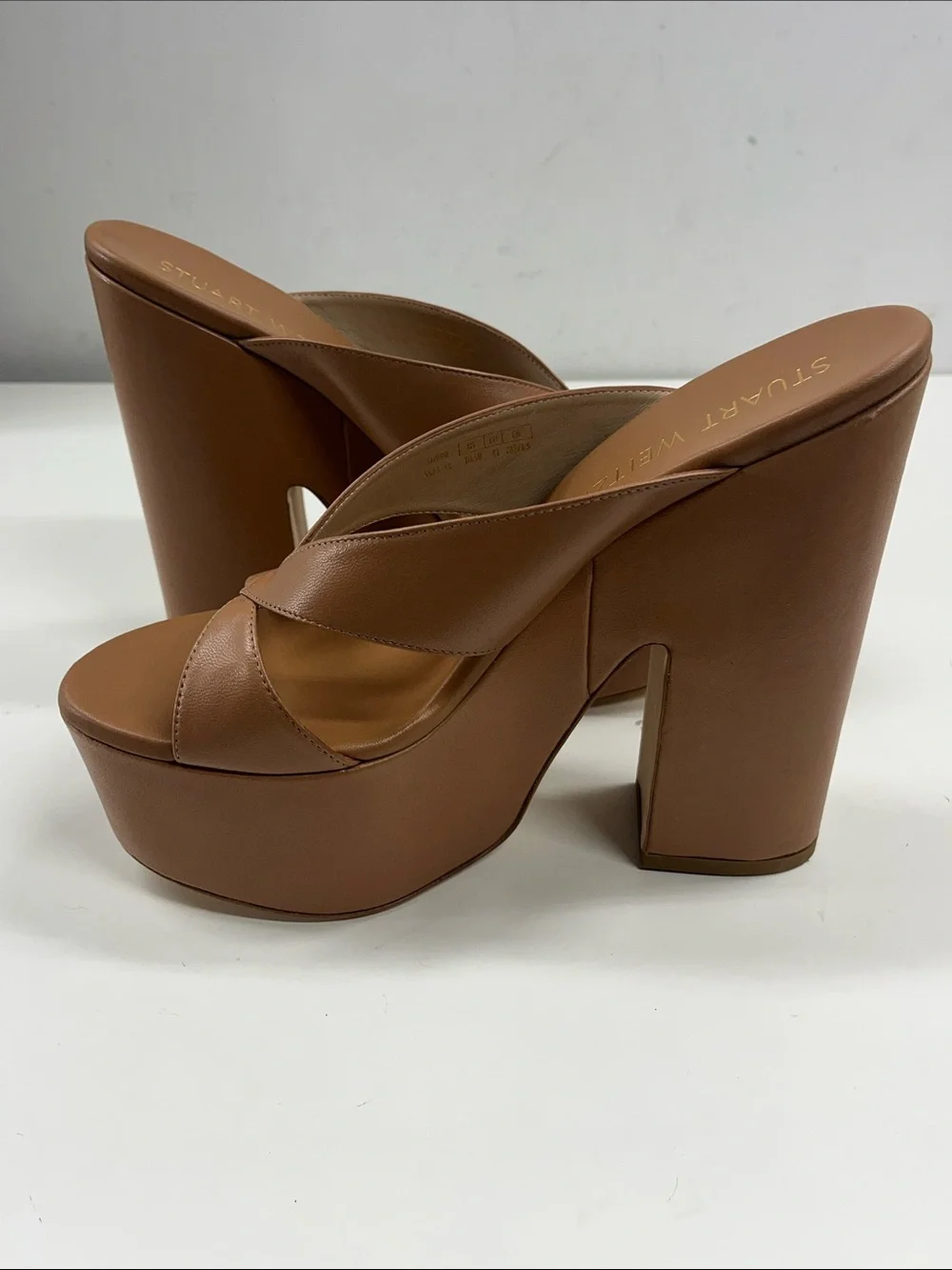 Stuart Weitzman new stuart