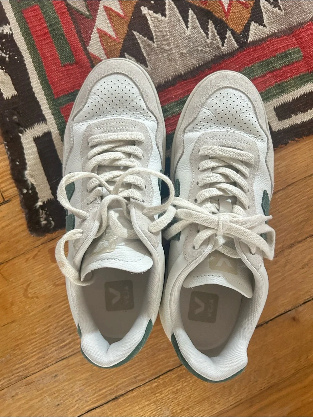 Veja clean white