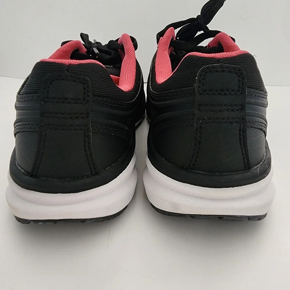 Keen brand tag