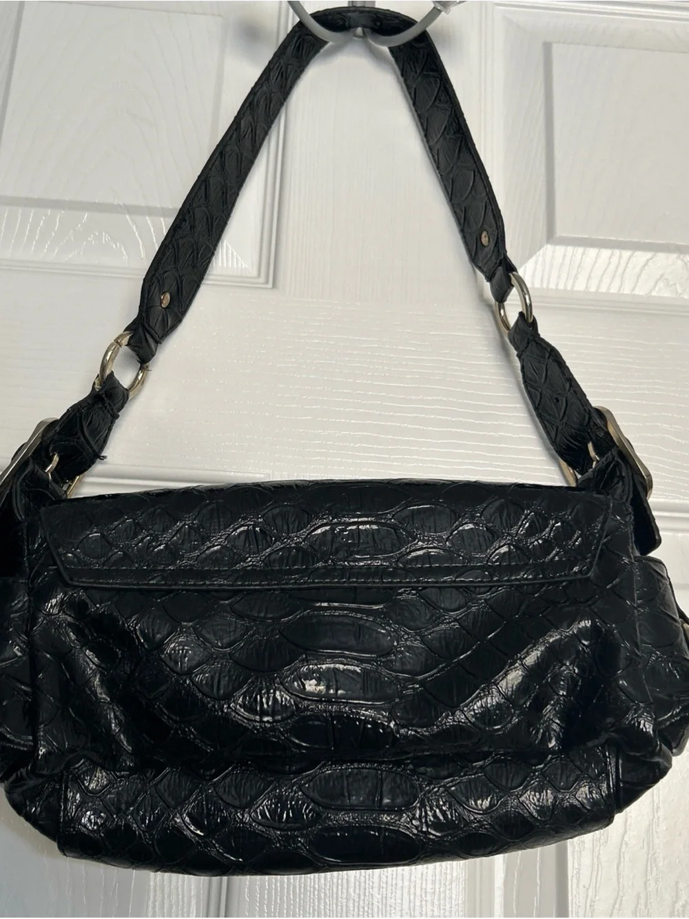 Guess sleek shoulder