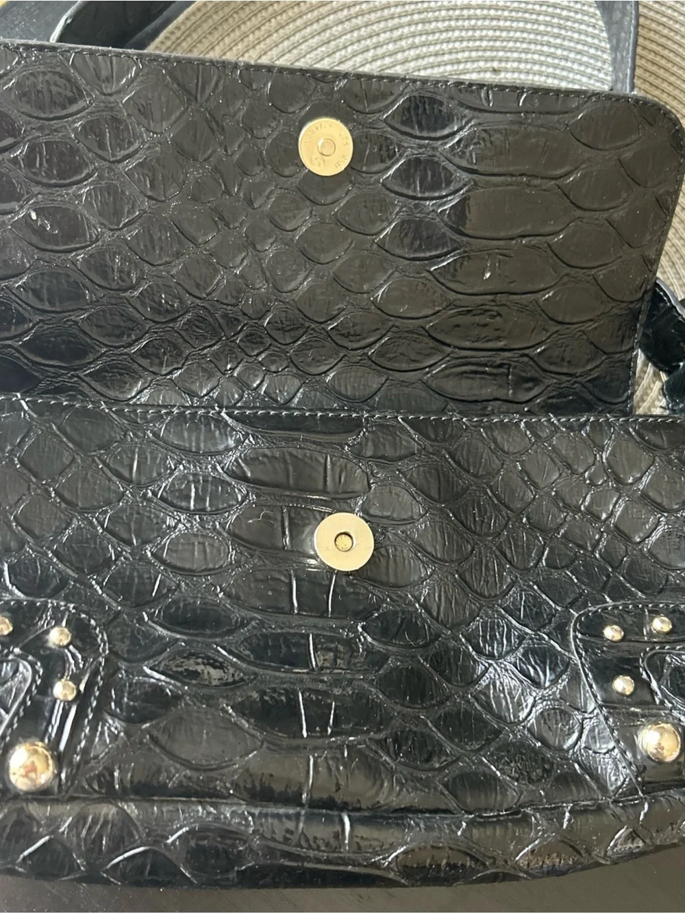 Guess sleek shoulder