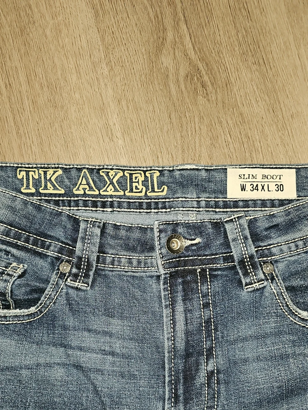 TK Axel comfortable straight