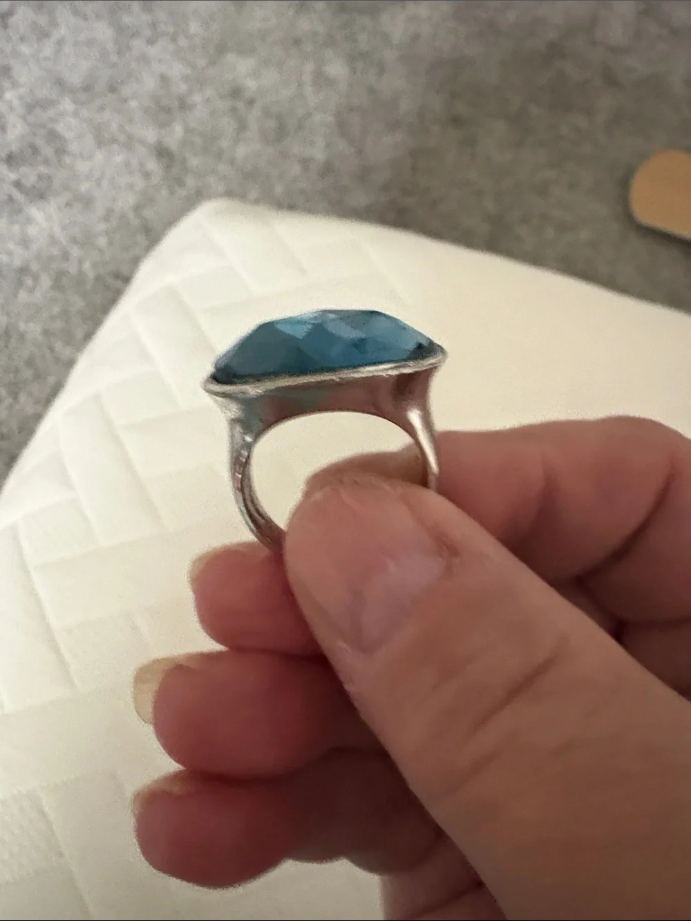 Silpada bold oval