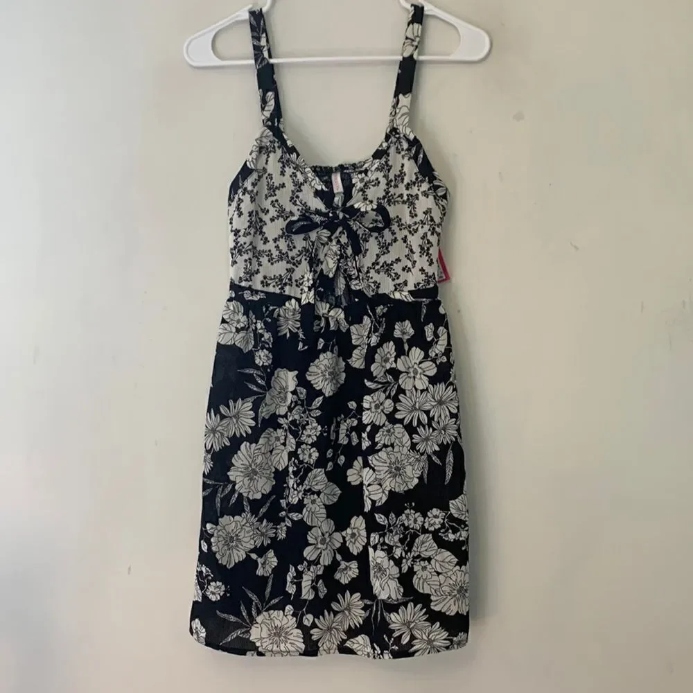 XHILARATION DRESS Black and white floral sundress Size XS NWT