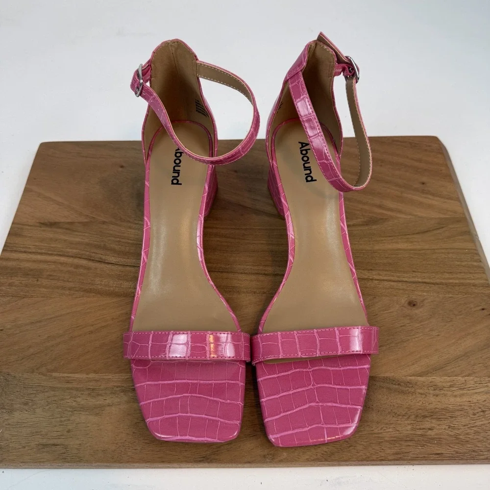 Abound size 11
