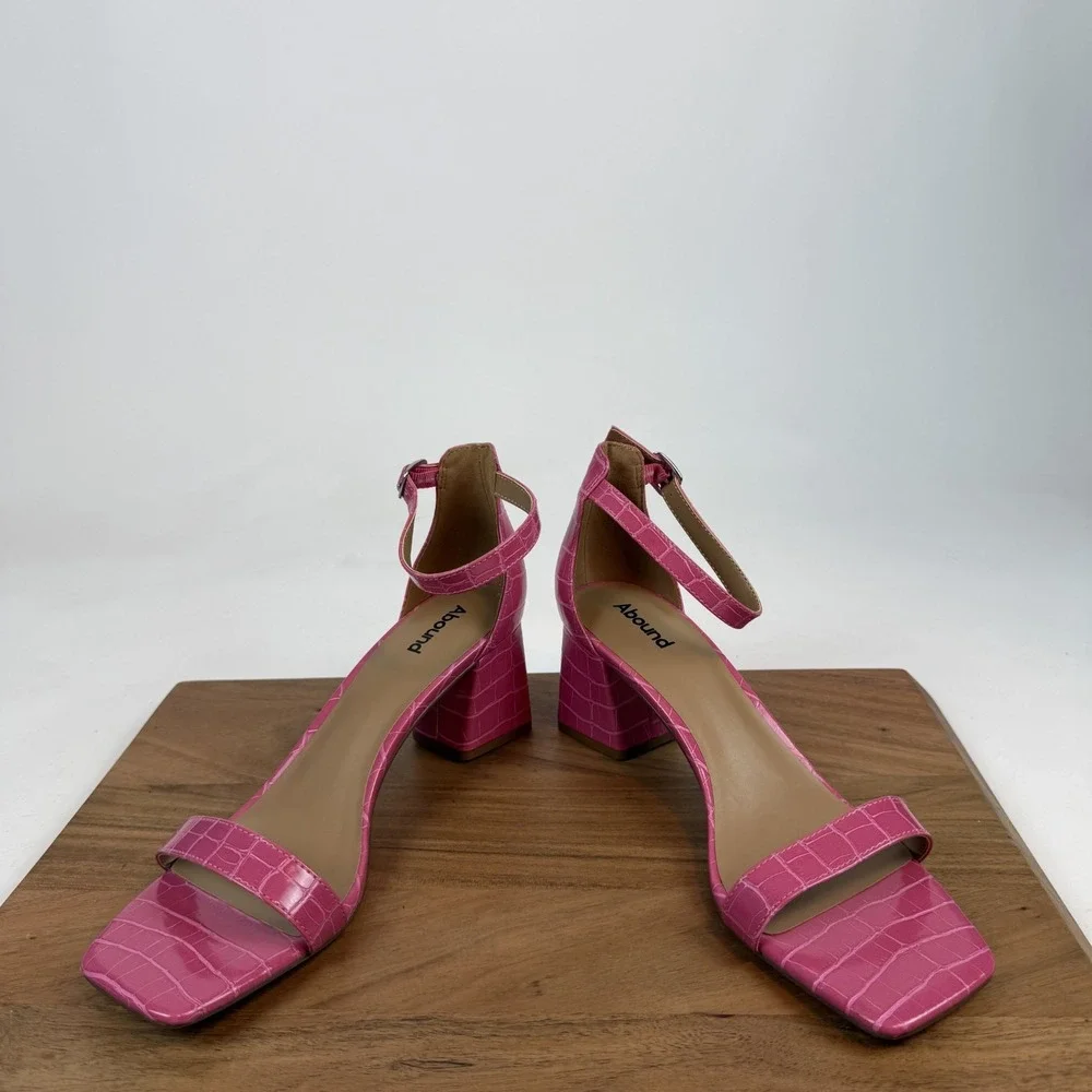 Abound size 11