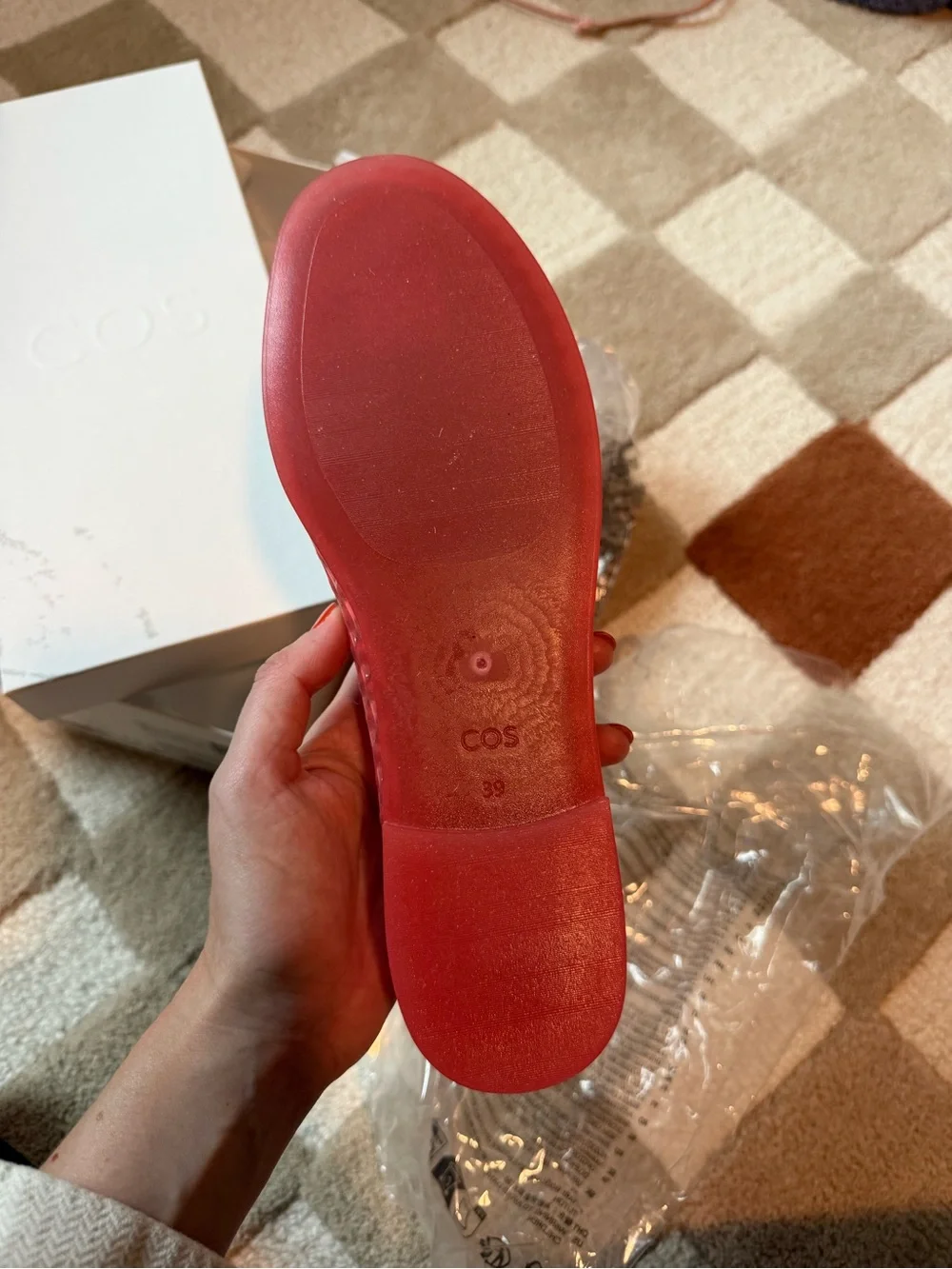 COS comfortable coral