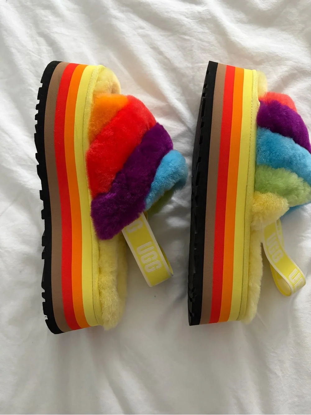 UGG new never