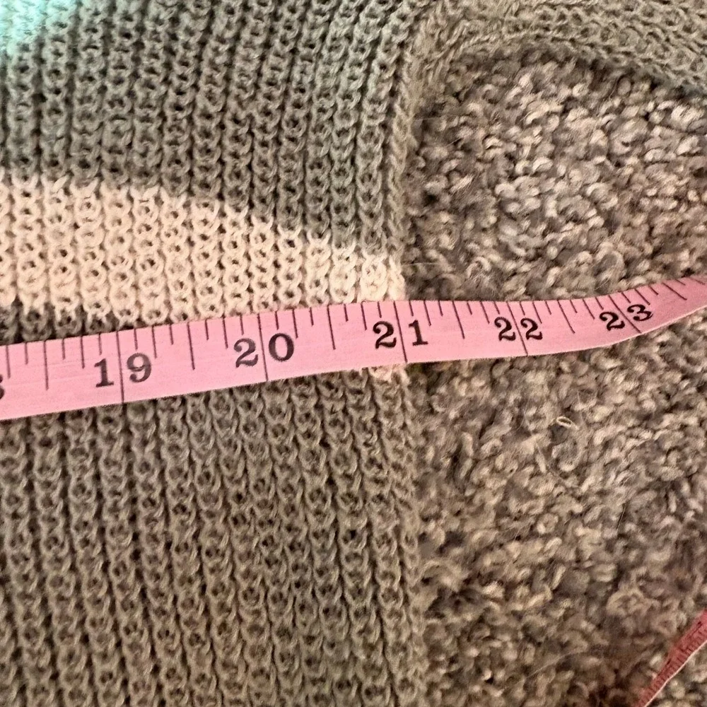 American Eagle Outfitters lightweight knit