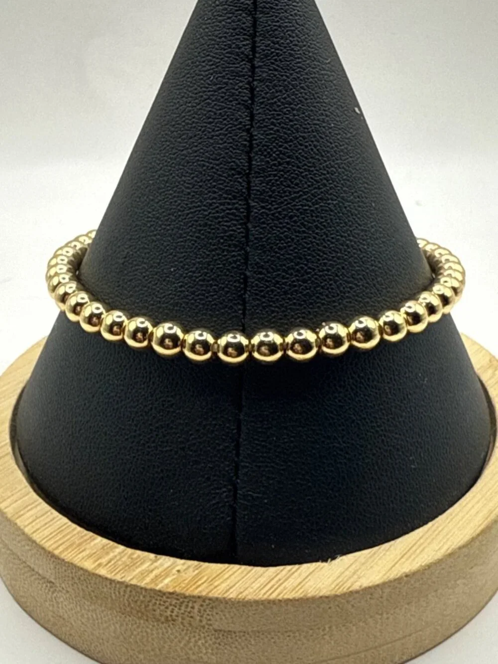 Unbranded features charms