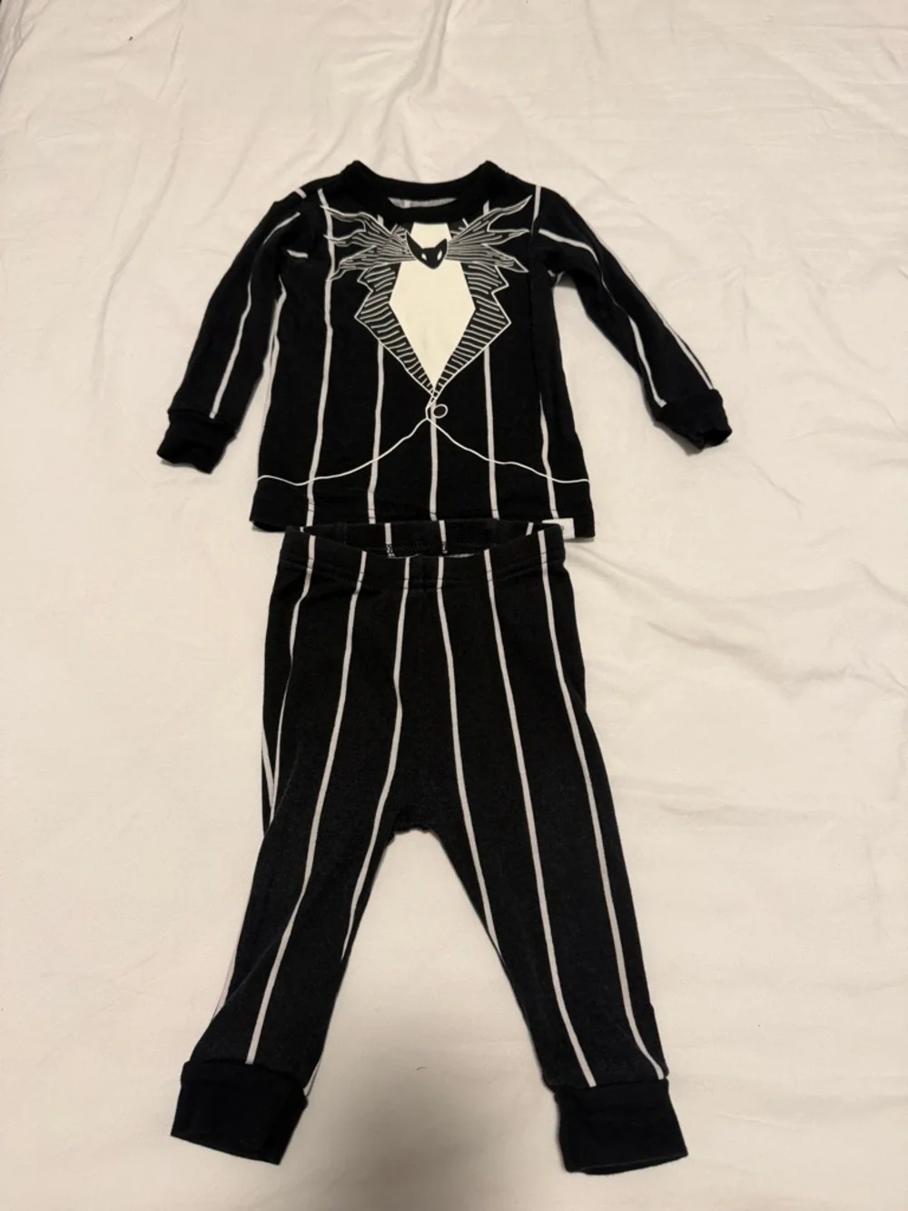 The nightmare before Christmas Striped Pajamas with Tuxedo Print baby 6-12months