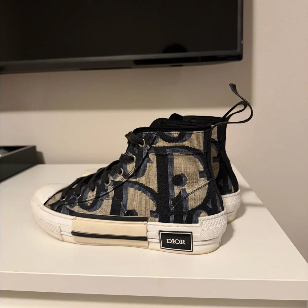 Dior b23 high