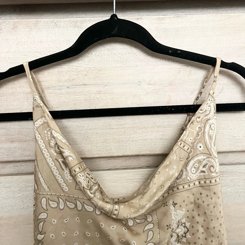 Style Rack chic tan