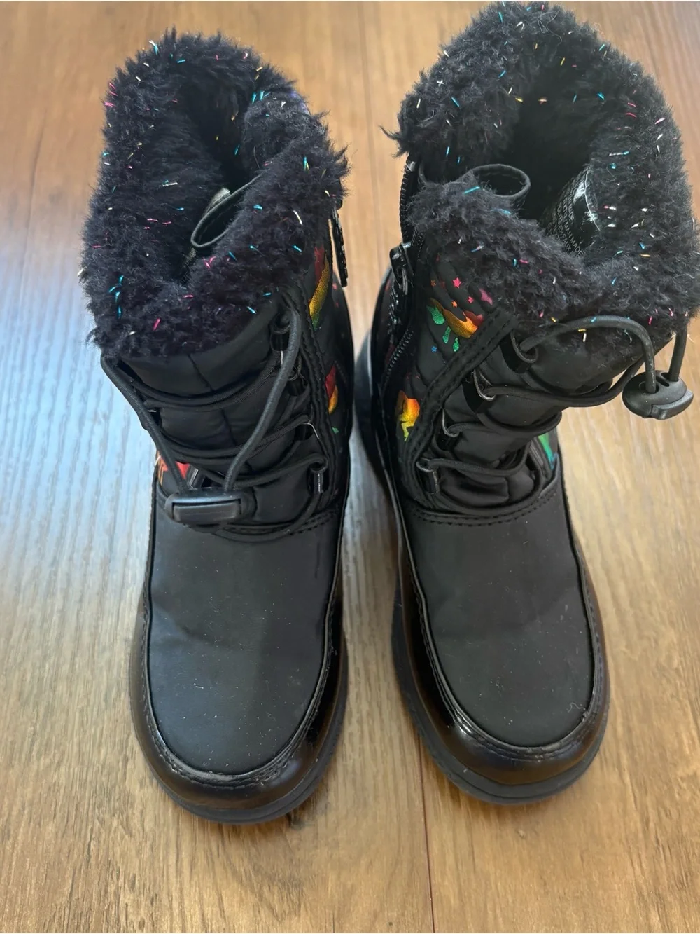 Totes Kids Black Winter Boots with Rainbow and unicorn Accents Size 10 INV25/576
