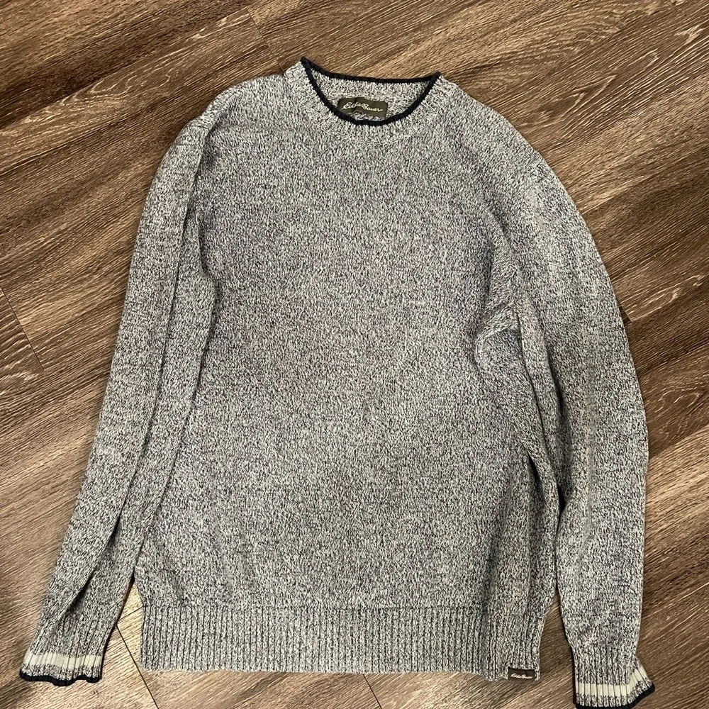 Gray Crewneck Sweatshirt
