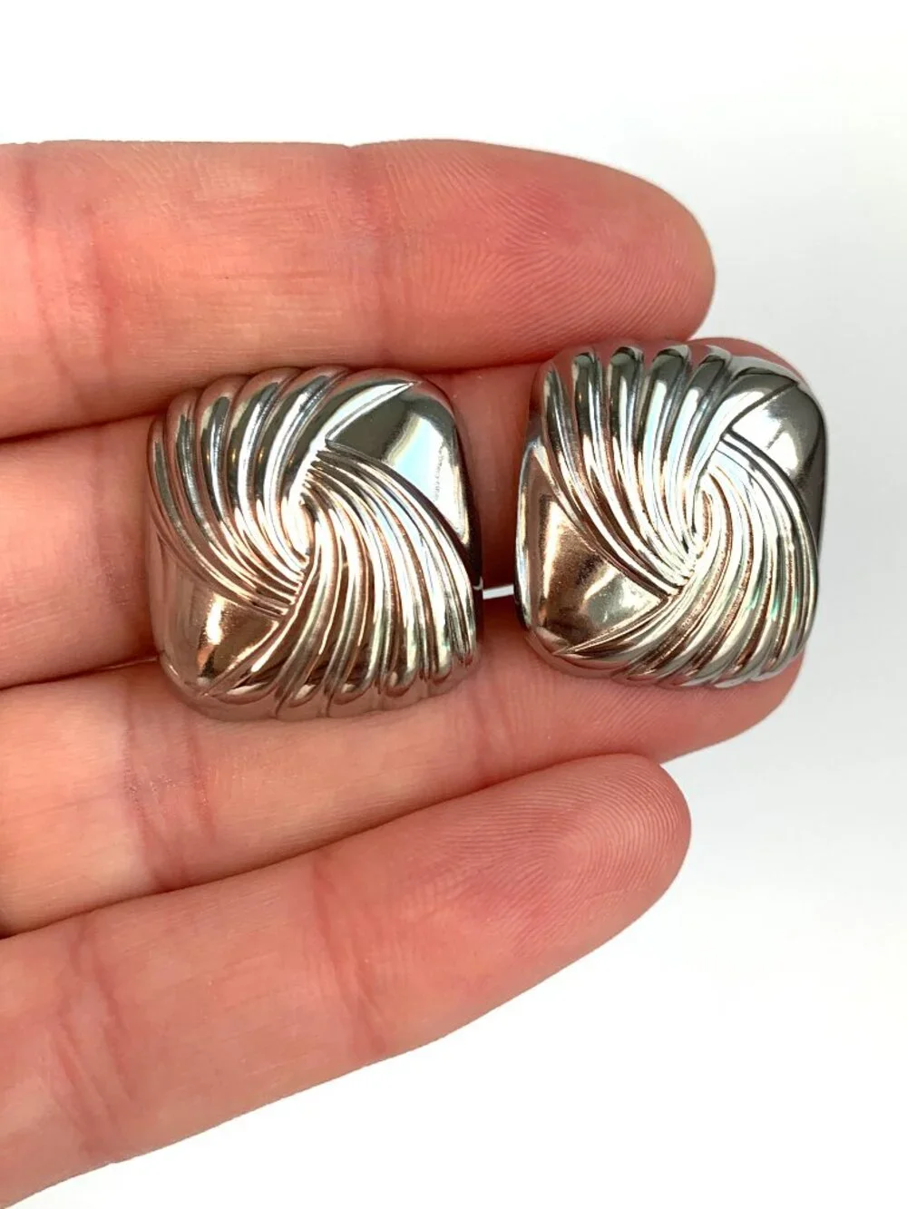 Anthropologie new~ silver