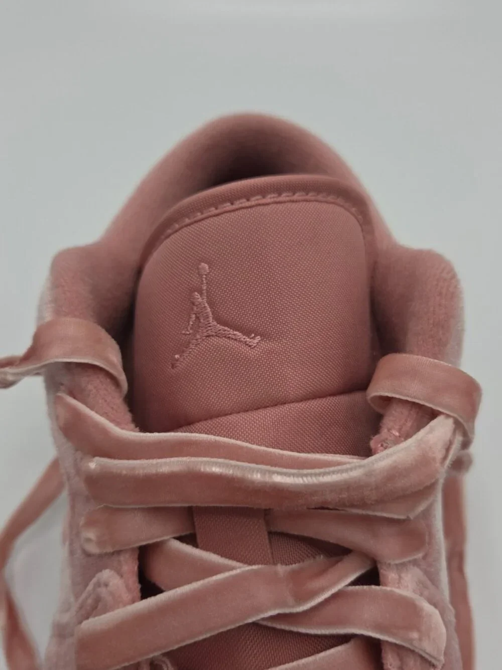 Air Jordan 1 Low SE Pink Velvet Sz 10