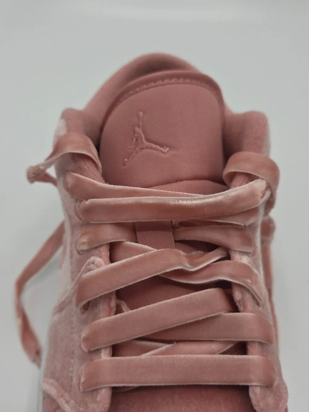 Air Jordan 1 Low SE Pink Velvet Sz 10