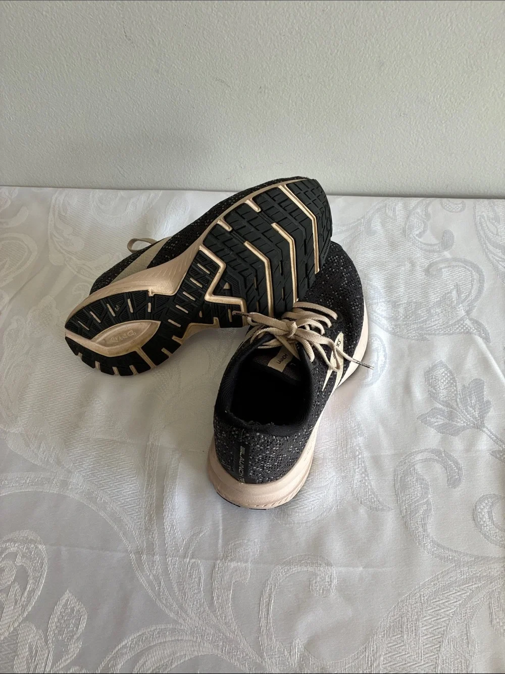 Brooks Women's Black and Beige Athletic Running Shoes