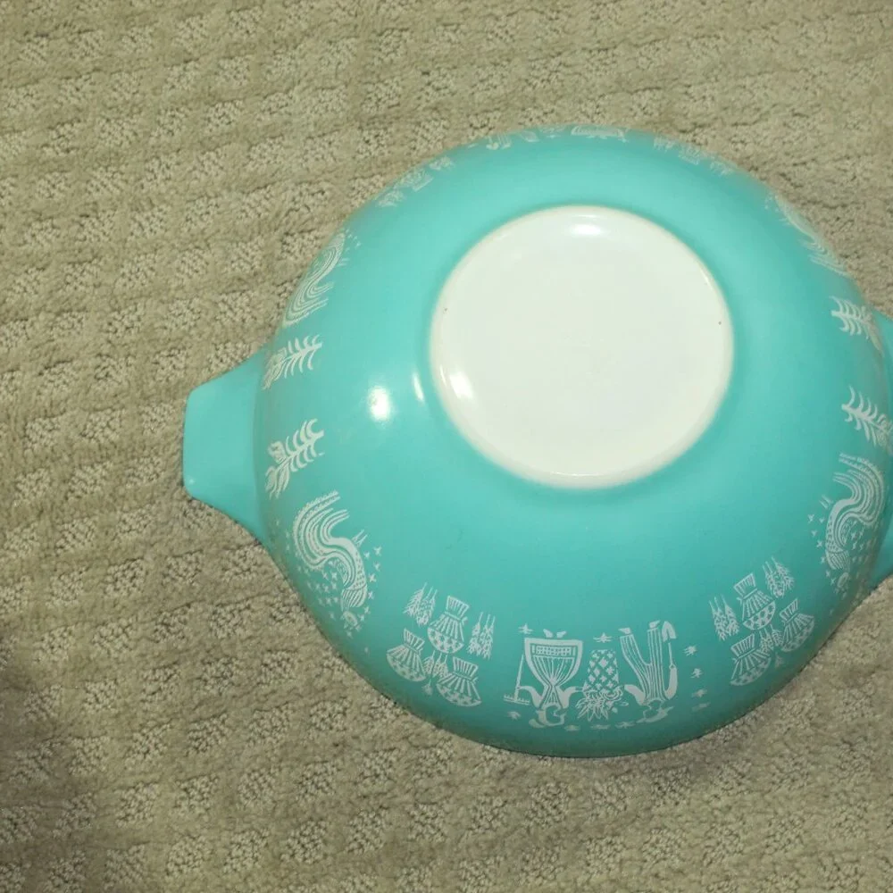 Pyrex vtg amish