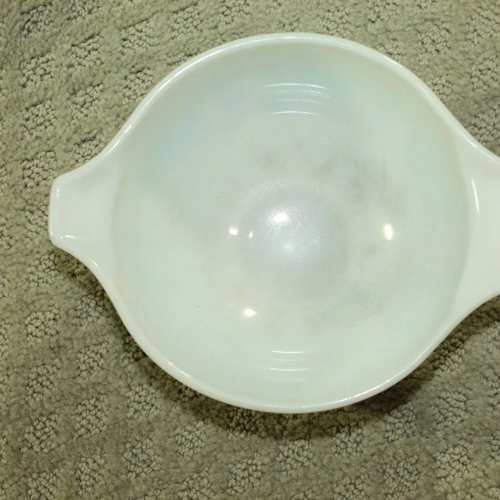 Pyrex vtg amish