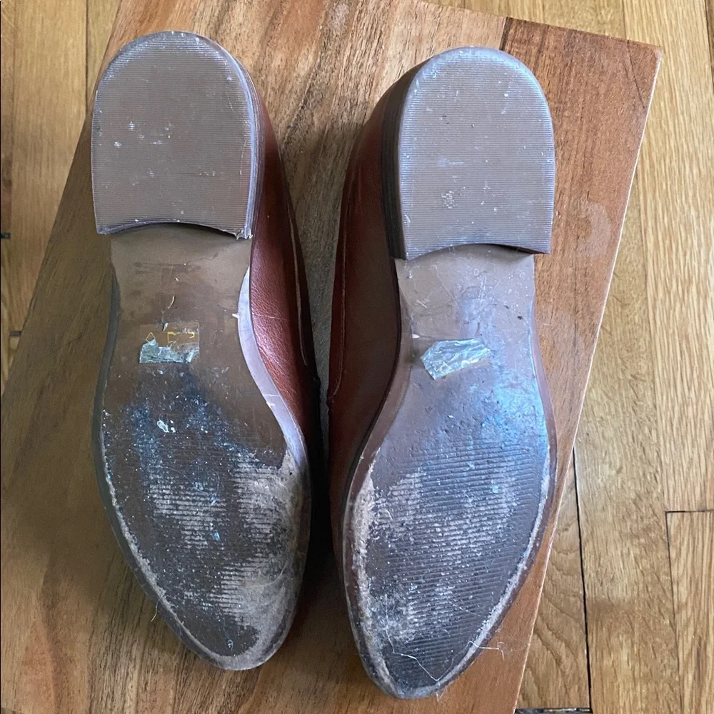 N/A streamlined loafers