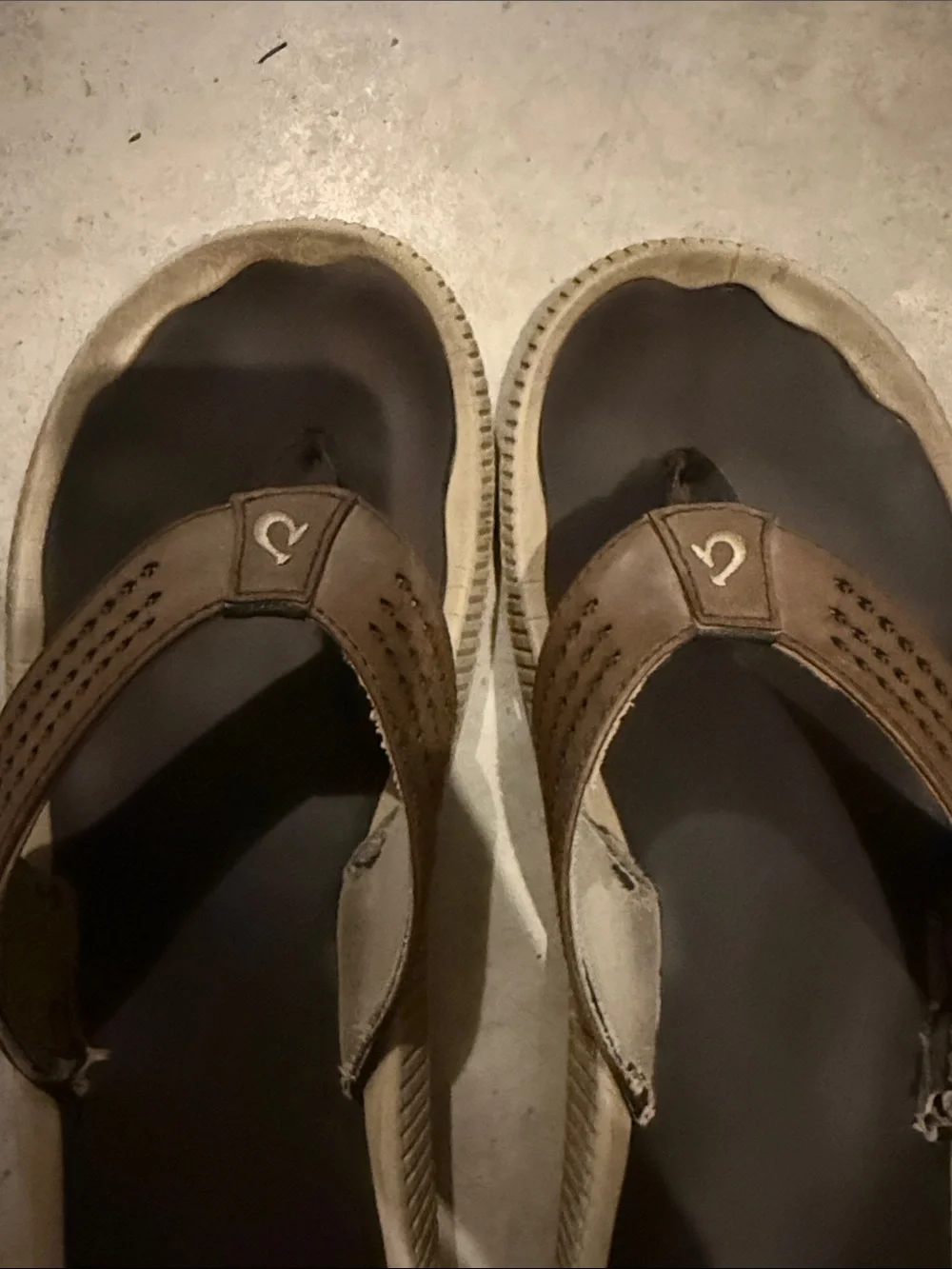 OluKai durable flip
