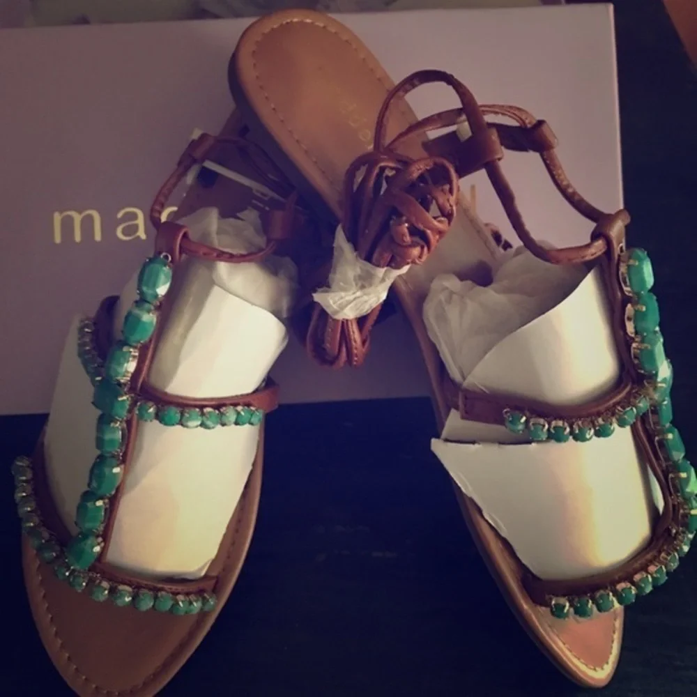 NWB Madden Girl Jeweled Strappy Sandals 7.5.