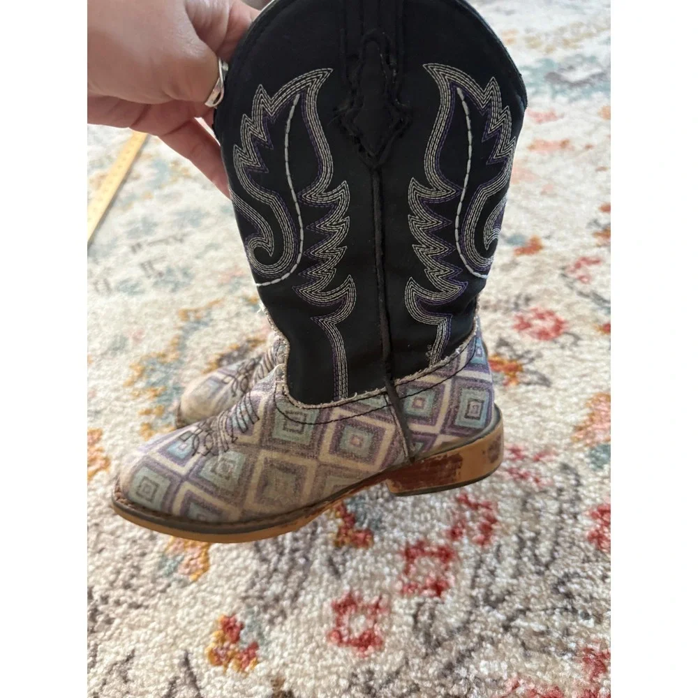 Roper western style