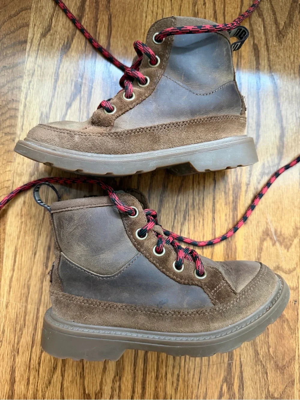 UGG Kids Robley Waterproof Boot 11