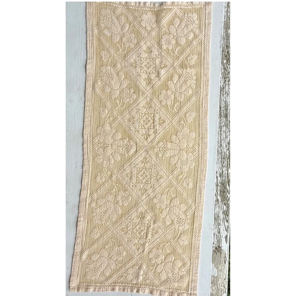 Unbranded vintage cream
