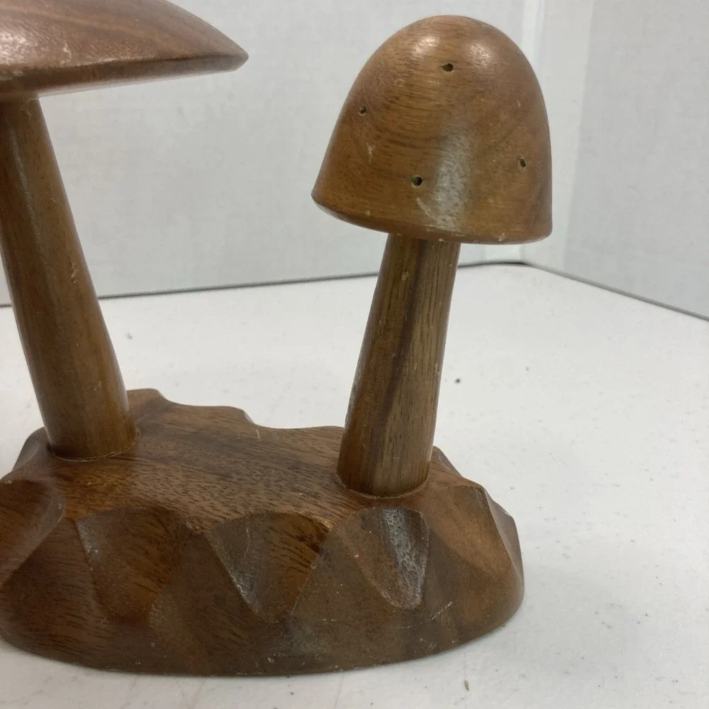N/A vtg mushroom